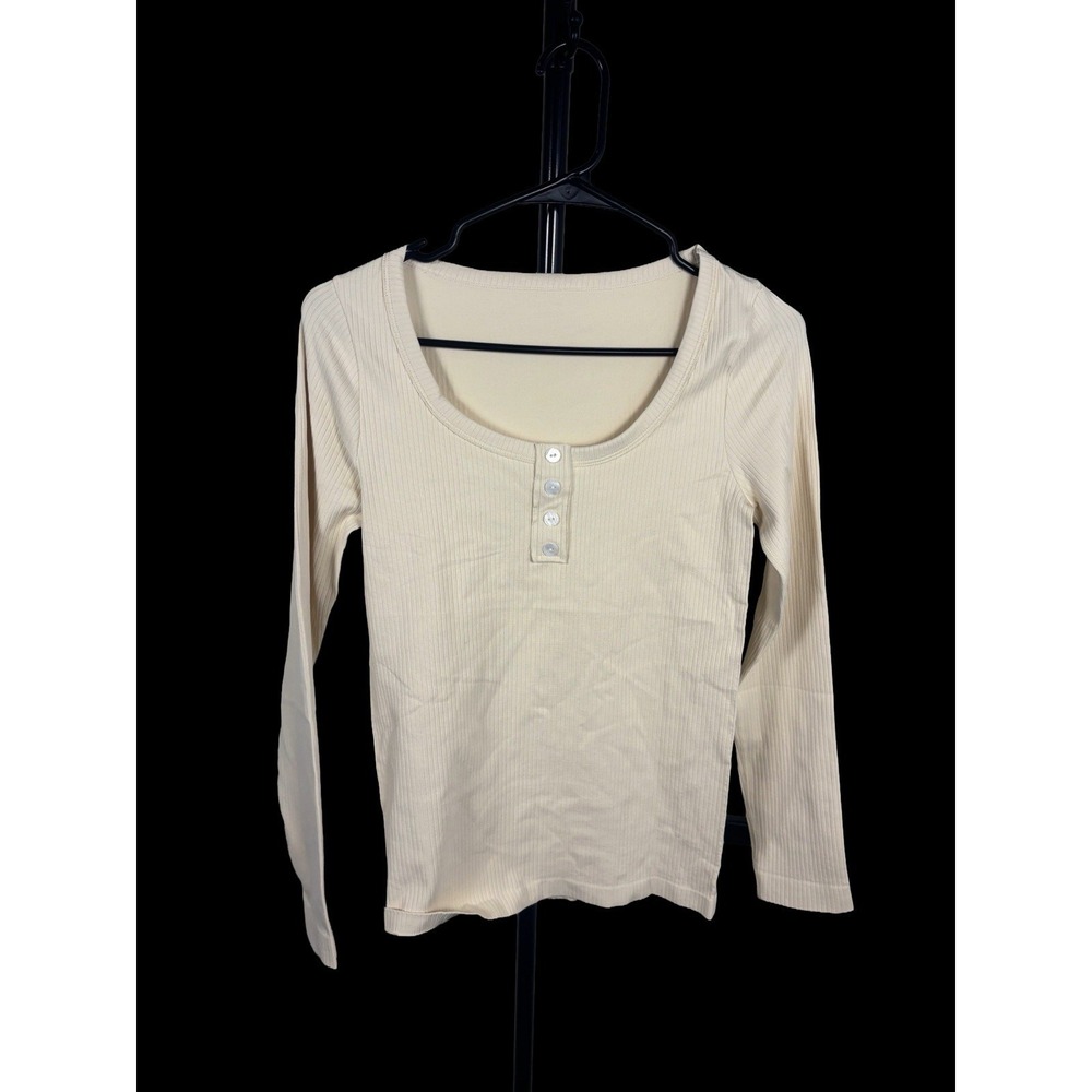 OQQ Henley  Seamless Cream Ribbed Button‎ Long Sleeve Soft Sculpt Contour Medium